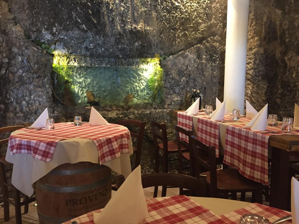 Albergo Ristorante Montebaldo Limone sul Garda Kültér fotó